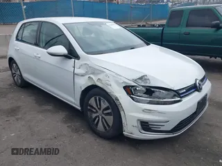 2019 Volkswagen Golf SE z VIN WVWKR7AU6KW910647, wystawiony jako IAAI lot #41502997 z przebiegiem 20 649 mil mil oraz . Historia ofert i sprzedaży dostępna na DreamBid. Obrazek 1.