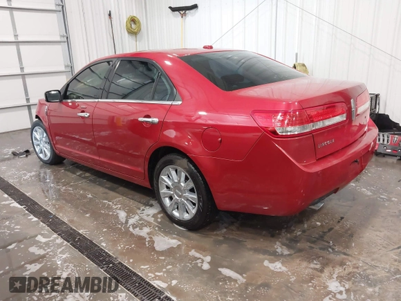 2011 Lincoln MKZ z VIN 3LNHL2GC7BR752038, wystawiony jako IAAI lot #41731713 z przebiegiem 139 935 mil mil oraz . Historia ofert i sprzedaży dostępna na DreamBid. Obrazek 3.