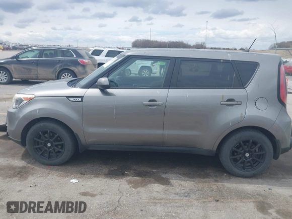 2015 Kia Soul with VIN KNDJN2A25F7197295, listed as a IAAI auction lot 42012355 with 138,999 mi miles and . Bid and sale history available at DreamBid. Image 14.