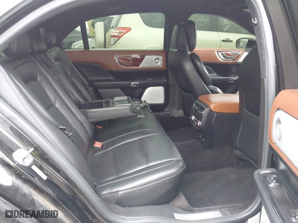 2017 Lincoln Continental Black Label with VIN 1LN6L9BC7H5620318, listed as a IAAI auction lot 41506515 with 97,563 mi miles. Bid and sale history available at carsss.com. Image 8.