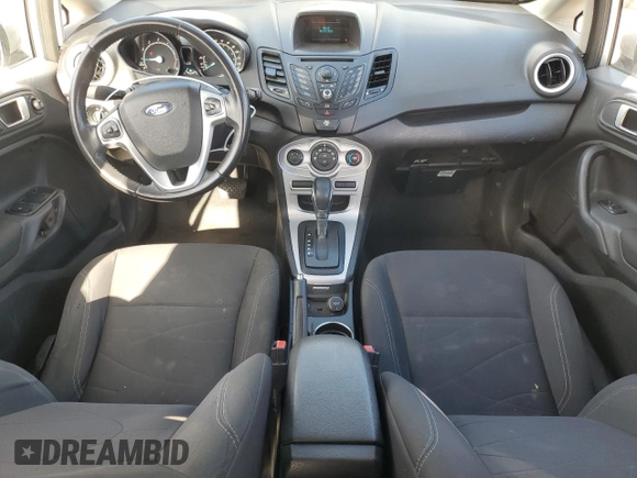 2015 Ford Fiesta SE z VIN 3FADP4EJ3FM115449, wystawiony jako Copart lot #57408015 z przebiegiem 175 083 mil mil oraz Czysty tytuł • Clean title. Historia ofert i sprzedaży dostępna na DreamBid. Obrazek 8.