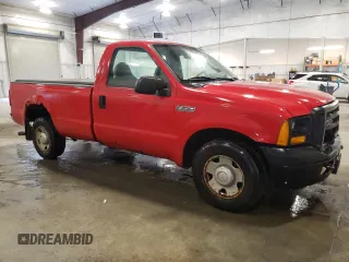 2005 Ford F-250 XL with VIN 1FTNF20565EA93144, listed as a Copart auction lot 62291085 with 131,720 mi miles and Salvage title. Bid and sale history available at DreamBid. Image 4.