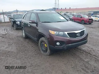 2012 Kia Sorento LX with VIN 5XYKTDA60CG189368, listed as a IAAI auction lot 41492733 with 104,349 mi miles. Bid and sale history available at carsss.com. Image 1.