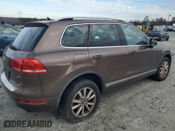 2013 Volkswagen Touareg Lux with VIN WVGEF9BP1DD006810, listed as a Copart auction lot 87906695 with 172,473 mi miles and Clean Title. Bid and sale history available at DreamBid. Image 3.