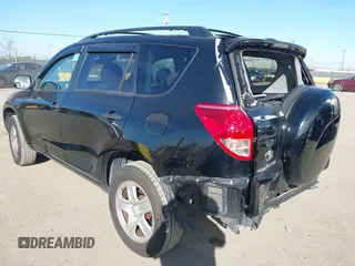 2007 Toyota RAV4 with VIN JTMZD33V376043839, listed as a IAAI auction lot 41670983 with 181,499 mi miles. Bid and sale history available at carsss.com. Image 3.