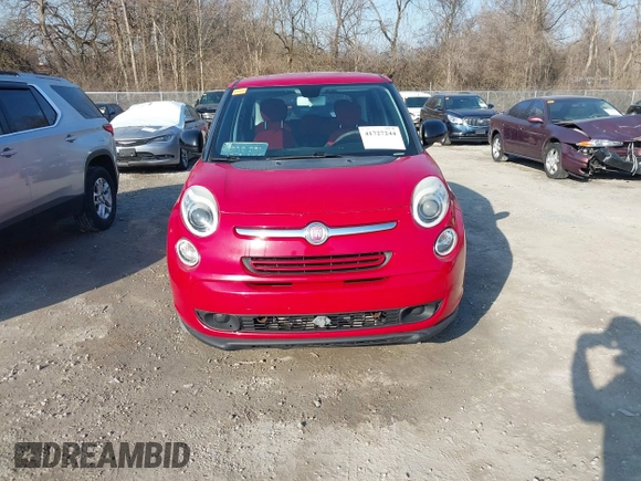 2015 FIAT 500L Pop with VIN ZFBCFAAH3FZ031045, listed as a IAAI auction lot 41727244 with 143,488 mi miles. Bid and sale history available at carsss.com. Image 13.