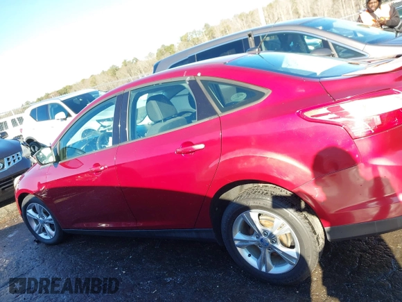 2013 Ford Focus SE with VIN 1FADP3F29DL198501, listed as a IAAI auction lot 41208674 with 45,509 mi miles and . Bid and sale history available at DreamBid. Image 14.