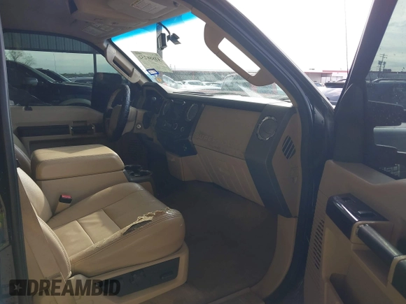 2010 Ford Super Duty F-250 SRW XL with VIN 1FTSW2BR8AEB13472, listed as a IAAI auction lot 41886252 with 237,264 mi miles. Bid and sale history available at carsss.com. Image 5.