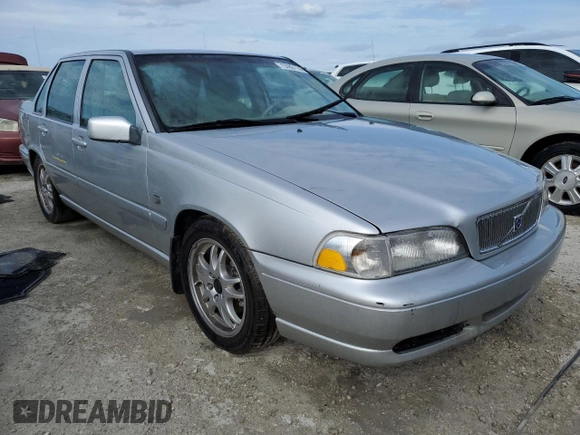 2000 Volvo S70 z VIN YV1LS56DXY2671099, wystawiony jako Copart lot #75080174 z przebiegiem Nie podano mil oraz Nie do naprawy • Non repairable. Historia ofert i sprzedaży dostępna na DreamBid. Obrazek 4.