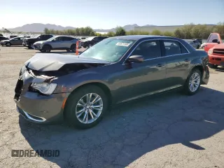2019 Chrysler 300 Touring z VIN 2C3CCAAG5KH755640, wystawiony jako Copart lot #61671195 z przebiegiem 65 624 mil mil oraz Szkoda całkowita • Salvage title. Historia ofert i sprzedaży dostępna na DreamBid. Obrazek 1.