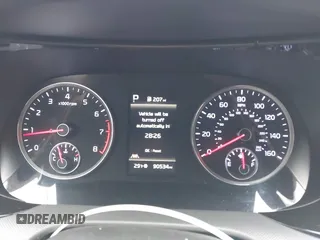 2021 Kia K5 GT-Line z VIN 5XXG64J22MG008335, wystawiony jako IAAI lot #41633257 z przebiegiem 90 534 mil mil oraz . Historia ofert i sprzedaży dostępna na DreamBid. Obrazek 7.