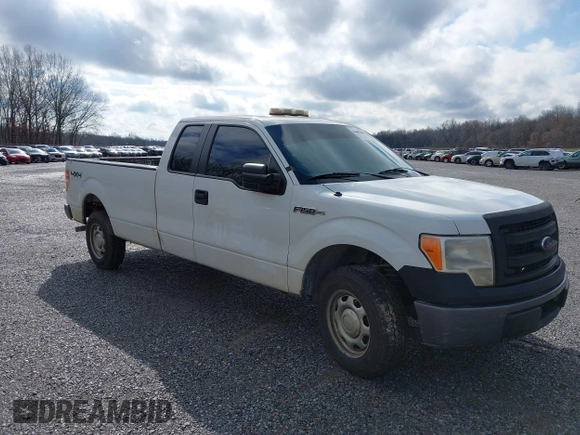 2013 Ford F-150 XL z VIN 1FTFX1EF9DKE83572, wystawiony jako IAAI lot #41435726 z przebiegiem 294 551 mil mil oraz . Historia ofert i sprzedaży dostępna na DreamBid. Obrazek 1.