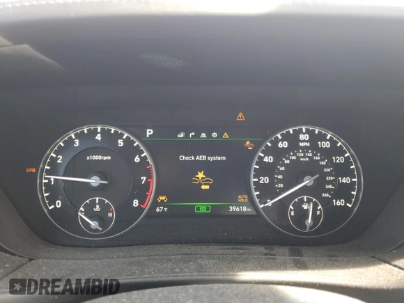 2018 Genesis G90 5.0L Ultimate with VIN KMHG54JH3JU043488, listed as a Copart auction lot 47427175 with 39,618 mi miles and Salvage Title. Bid and sale history available at carsss.com. Image 9.