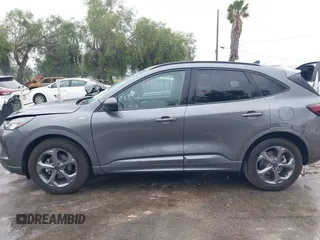 2024 Ford Escape ST-Line with VIN 1FMCU0MN8RUA55384, listed as a IAAI auction lot 41893426 with 5,650 mi miles and . Bid and sale history available at DreamBid. Image 14.