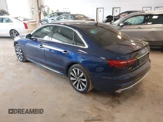 2023 Audi A4 Premium z VIN WAUABAF49PN011975, wystawiony jako IAAI lot #42298117 z przebiegiem 27 975 mil mil oraz . Historia ofert i sprzedaży dostępna na DreamBid. Obrazek 3.