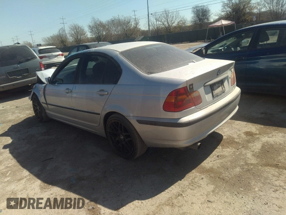 2002 BMW 3 Series 325i with VIN WBAET374X2NJ21581, listed as a IAAI auction lot 42120696 with 247,218 mi miles and . Bid and sale history available at DreamBid. Image 3.