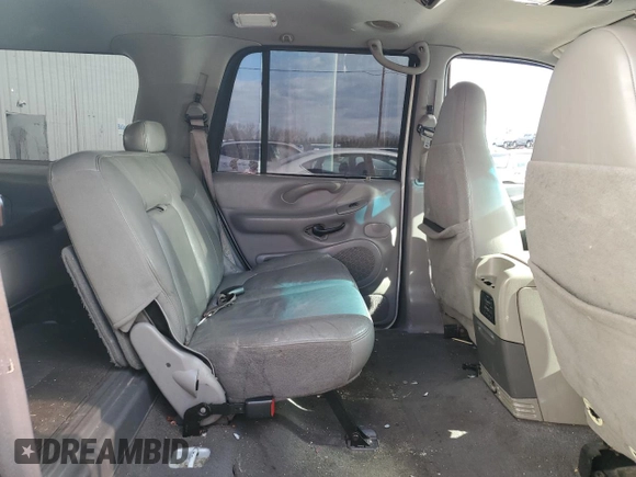 2000 Ford Expedition XLT with VIN 1FMRU1662YLB35757, listed as a Copart auction lot 44363845 with 206,135 mi miles and Salvage Title. Bid and sale history available at DreamBid. Image 11.