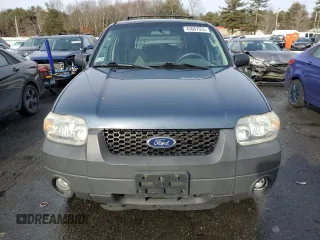 2006 Ford Escape XLT with VIN 1FMYU93166KA28586, listed as a Copart auction lot 43687055 with 185,066 mi miles and Salvage Title. Bid and sale history available at carsss.com. Image 5.