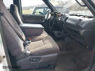 1998 Dodge Ram 1500 with VIN 1B7HF13Y4WJ203422, listed as a IAAI auction lot 41589831 with 454,838 mi miles. Bid and sale history available at carsss.com. Image 5.