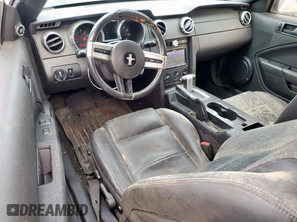 2005 Ford Mustang Deluxe z VIN 1ZVFT84N855220533, wystawiony jako Copart lot #58666635 z przebiegiem 169 200 mil mil oraz Czysty tytuł • Clean title. Historia ofert i sprzedaży dostępna na DreamBid. Obrazek 8.