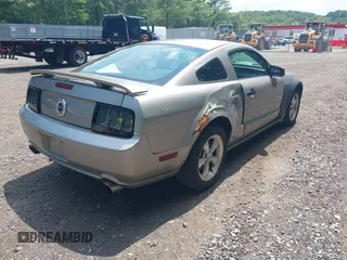 2009 Ford Mustang GT with VIN 1ZVHT82H095133740, listed as a IAAI auction lot 42637708 with 135,521 mi miles and . Bid and sale history available at DreamBid. Image 4.