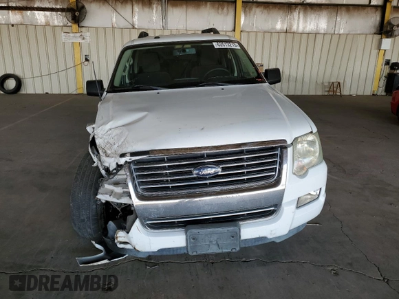 2010 Ford Explorer XLT z VIN 1FMEU7DE4AUA83284, wystawiony jako Copart lot #62513215 z przebiegiem 134 656 mil mil oraz Szkoda całkowita • Salvage title. Historia ofert i sprzedaży dostępna na DreamBid. Obrazek 5.