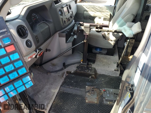 2014 Ford Econoline Wagon XL with VIN 1FMNE1BL3EDA39911, listed as a Copart auction lot 76034434 with 34,786 mi miles and Clean Title. Bid and sale history available at carsss.com. Image 7.