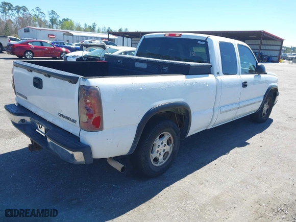 2003 Chevrolet Silverado 1500 LS with VIN 2GCEC19T831244455, listed as a IAAI auction lot 41746907 with 353,603 mi miles. Bid and sale history available at carsss.com. Image 4.