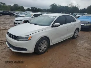 2013 Volkswagen Jetta Sedan SE with VIN 3VWDP7AJ9DM375835, listed as a Copart auction lot 80051974 with 180,645 mi miles and Salvage Title. Bid and sale history available at carsss.com. Image 1.