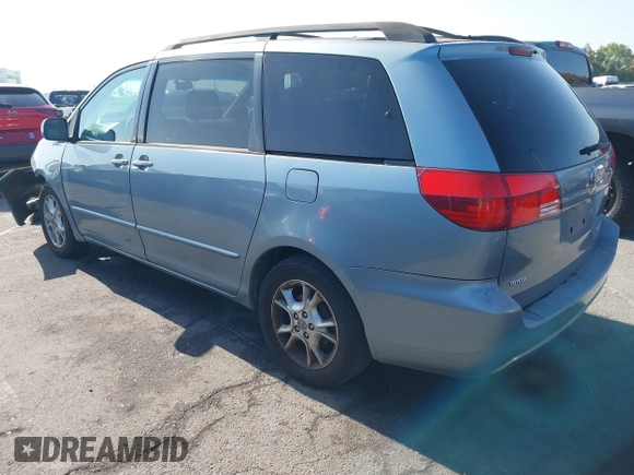 2004 Toyota Sienna XLE z VIN 5TDZA22C84S104455, wystawiony jako IAAI lot #42286498 z przebiegiem 133 624 mil mil oraz . Historia ofert i sprzedaży dostępna na DreamBid. Obrazek 3.