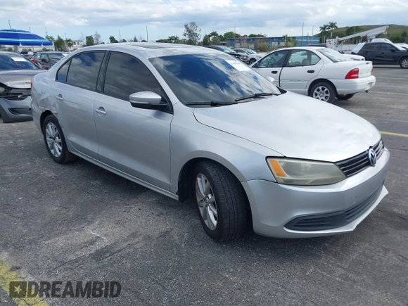 2012 Volkswagen Jetta Sedan SE w/Convenience PZEV with VIN 3VWDP7AJ5CM348310, listed as a IAAI auction lot 41439669 with 166,554 mi miles. Bid and sale history available at carsss.com. Image 1.