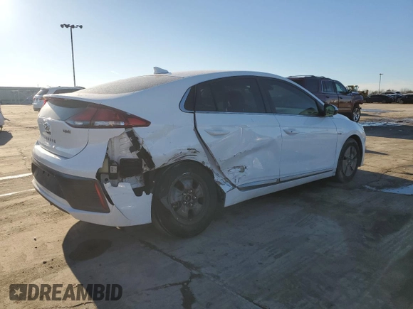 2020 Hyundai Ioniq SE z VIN KMHC75LC4LU213389, wystawiony jako Copart lot #46872255 z przebiegiem 121 142 mil mil oraz Szkoda całkowita • Salvage title. Historia ofert i sprzedaży dostępna na DreamBid. Obrazek 3.