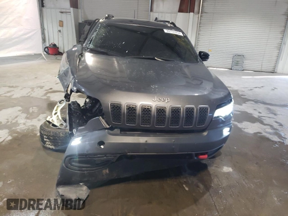 2022 Jeep Cherokee Trailhawk with VIN 1C4PJMBX8ND500503, listed as a Copart auction lot 85705204 with 31,112 mi miles and Salvage Title. Bid and sale history available at DreamBid. Image 5.