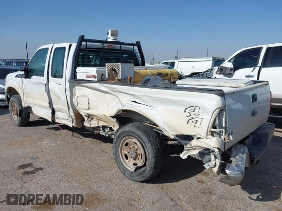 2015 Ford F-250 XLT с VIN 1FT7X2B62FEC35521, выставлен на аукционе IAAI как лот 42062782 с пробегом Не указан миль и . История ставок и продаж доступна на DreamBid. Изображение 3.
