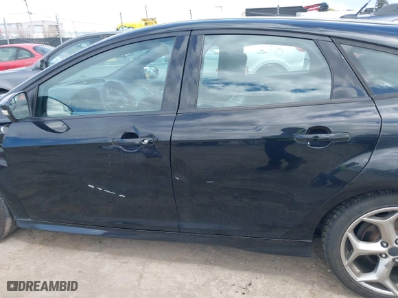 2015 Ford Focus ST with VIN 1FADP3L97FL334743, listed as a IAAI auction lot 41923997 with 200,549 mi miles. Bid and sale history available at carsss.com. Image 14.