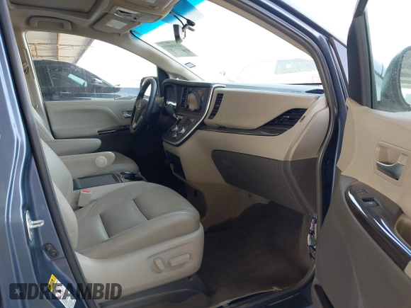 2015 Toyota Sienna XLE with VIN 5TDYK3DC7FS618571, listed as a IAAI auction lot 41930199 with 49,516 mi miles and . Bid and sale history available at carsss.com. Image 5.