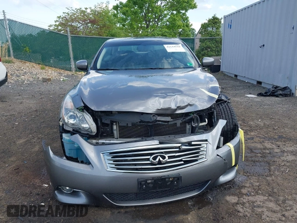 2011 Infiniti G37 with VIN JN1CV6FE8BM952781, listed as a IAAI auction lot 42144510 with 88,126 mi miles. Bid and sale history available at carsss.com. Image 13.