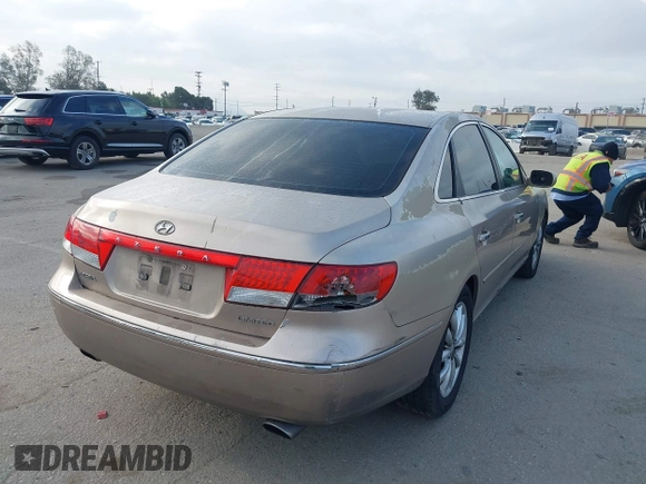 2006 Hyundai Azera SE с VIN KMHFC46F56A095397, выставлен на аукционе IAAI как лот 42135597 с пробегом 182 416 миль миль и . История ставок и продаж доступна на DreamBid. Изображение 4.