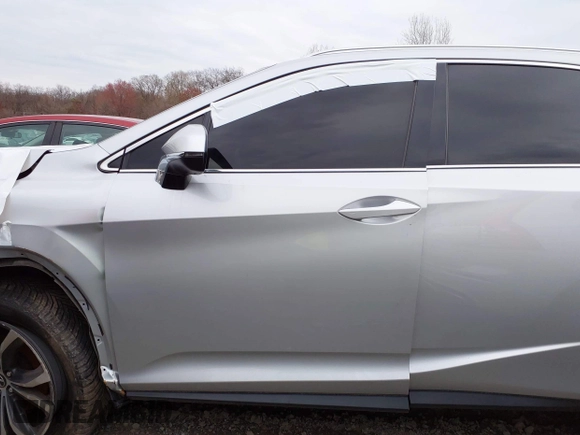 2018 Lexus RX 350 z VIN JTJBZMCAXJ2035318, wystawiony jako IAAI lot #41334603 z przebiegiem 85 264 mil mil oraz . Historia ofert i sprzedaży dostępna na DreamBid. Obrazek 17.