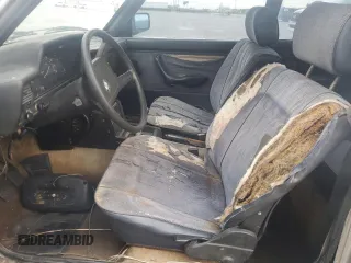 1983 BMW 3 Series z VIN WBAAG3306D9000984, wystawiony jako Copart lot #81789764 z przebiegiem 235 915 mil mil oraz Szkody całkowita. Historia ofert i sprzedaży dostępna na DreamBid. Obrazek 7.