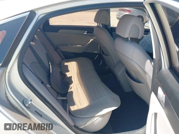 2015 Hyundai Sonata SE z VIN 5NPE24AF4FH009189, wystawiony jako IAAI lot #42466763 z przebiegiem 168 778 mil mil oraz . Historia ofert i sprzedaży dostępna na DreamBid. Obrazek 8.