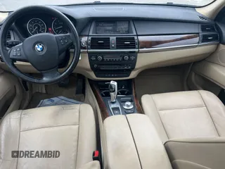 2007 BMW X5 4.8i z VIN 5UXFE83527LZ44584, wystawiony jako IAAI lot #42364598 z przebiegiem 154 837 mil mil oraz . Historia ofert i sprzedaży dostępna na DreamBid. Obrazek 10.