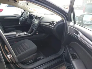 2017 Ford Fusion SE with VIN 3FA6P0H76HR153457, listed as a IAAI auction lot 41667738 with 131,440 mi miles. Bid and sale history available at carsss.com. Image 5.