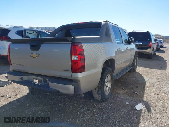 2007 Chevrolet Avalanche 3LT z VIN 3GNEC12047G179026, wystawiony jako IAAI lot #41225020 z przebiegiem 183 482 mil mil oraz . Historia ofert i sprzedaży dostępna na DreamBid. Obrazek 4.