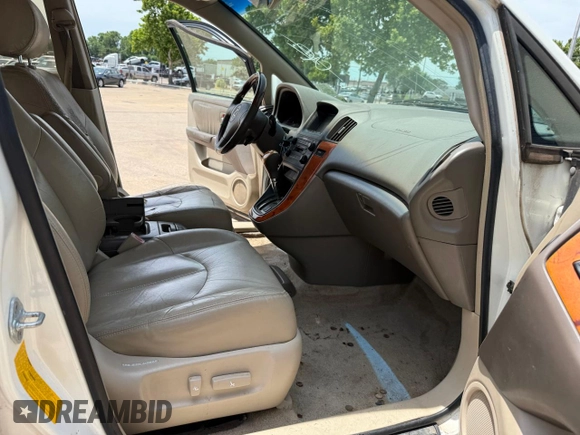 2003 Lexus RX 300 z VIN JTJGF10U230160646, wystawiony jako Copart lot #61209735 z przebiegiem 224 280 mil mil oraz Czysty tytuł • Clean title. Historia ofert i sprzedaży dostępna na DreamBid. Obrazek 5.