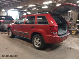 2005 Jeep Grand Cherokee Laredo with VIN 1J4HR48N45C539639, listed as a IAAI auction lot 41890163 with 84,470 mi miles. Bid and sale history available at carsss.com. Image 3.