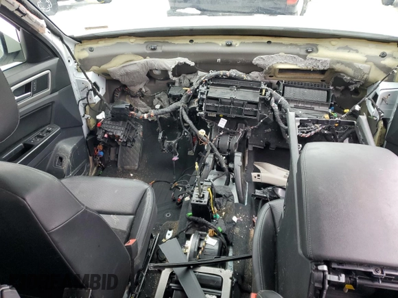 2019 Volkswagen Atlas SE z VIN 1V2UR2CA5KC530987, wystawiony jako Copart lot #45872945 z przebiegiem Nie podano mil oraz Szkoda całkowita • Salvage title. Historia ofert i sprzedaży dostępna na DreamBid. Obrazek 8.