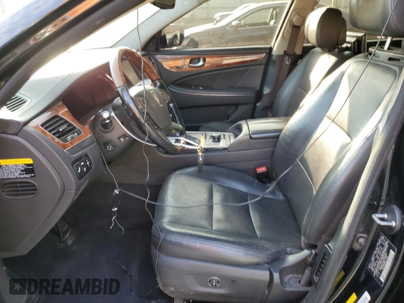 2015 Hyundai Equus Ultimate z VIN KMHGH4JH6FU099424, wystawiony jako Copart lot #80129674 z przebiegiem 145 420 mil mil oraz Szkoda całkowita • Salvage title. Historia ofert i sprzedaży dostępna na DreamBid. Obrazek 7.