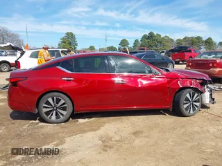 2019 Nissan Altima 2.5 SV with VIN 1N4BL4DV9KC218782, listed as a IAAI auction lot 41679464 with 112,195 mi miles. Bid and sale history available at carsss.com. Image 13.