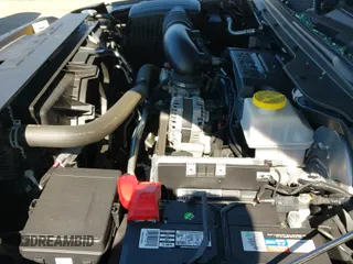 2020 Ram 1500 Laramie z VIN 1C6SRFRT7LN344695, wystawiony jako IAAI lot #43316492 z przebiegiem 57 326 mil mil oraz . Historia ofert i sprzedaży dostępna na DreamBid. Obrazek 19.